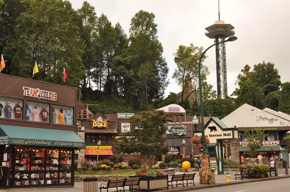 3-of-the-best-places-to-go-shopping-in-gatlinburg-tn