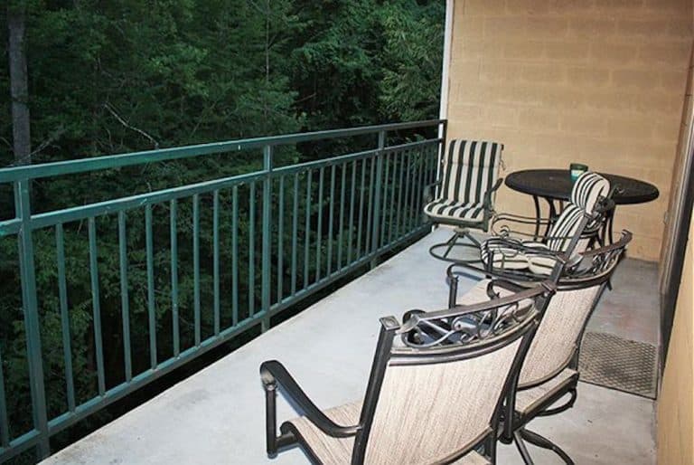 Top 5 Reasons Why a Gatlinburg Condo Rental is the Best Option for Your